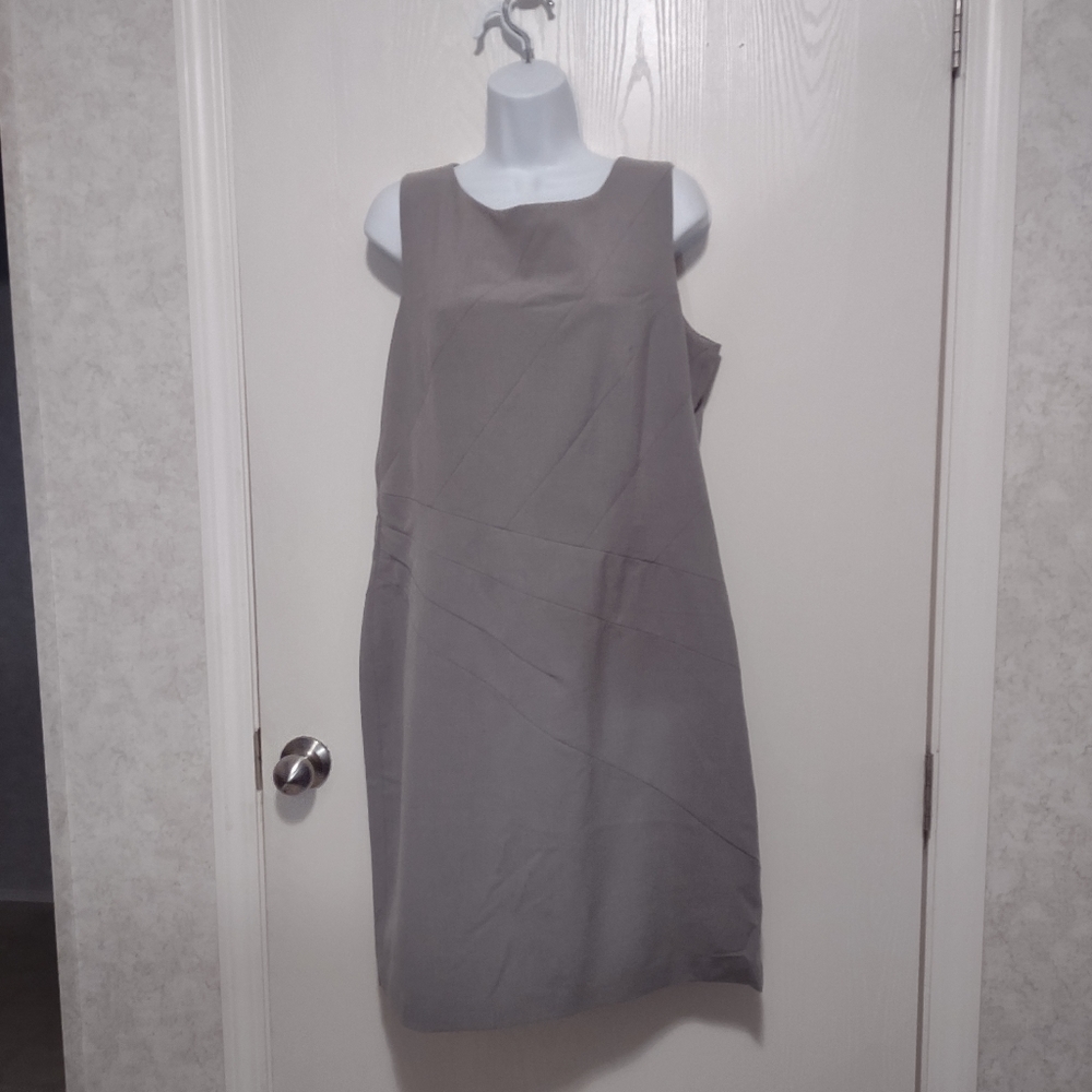 🟢 Calvin Klein dress